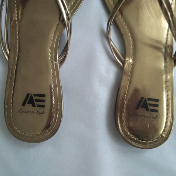 WMNS / Womens  AE American Eagle Flip Flop Slides Size 9  Color: Satin Bronze - Picture 3 of 6